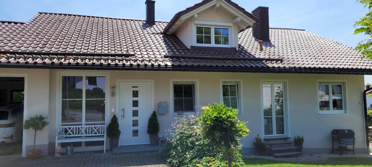 Stilvolles Apartment Romantic Neukirchen vorm Wald Esterno foto